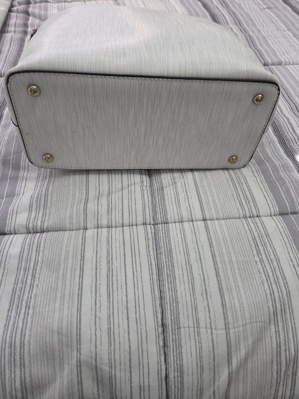 Chic Off-White Textured Satchel Tote with Gold Hardware